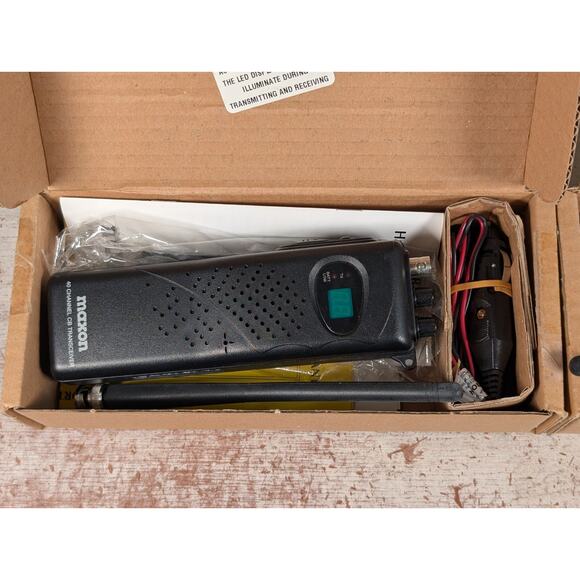 Pair Maxon HCB-10C 40 Channel CB Transceiver Radio Handheld - Picture 2 of 12